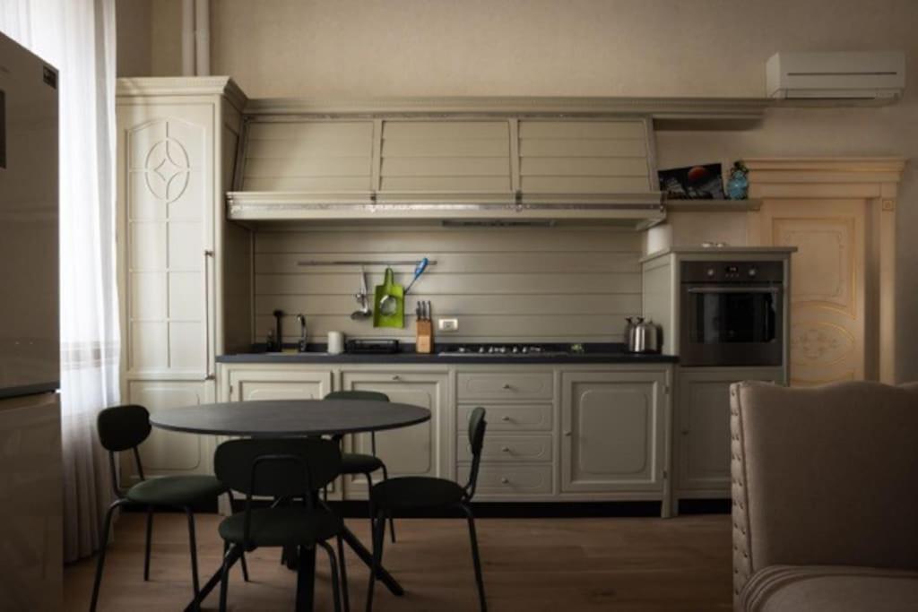 Merulana Penthouse: 5 Minutes Walk From Colosseum Екстериор снимка
