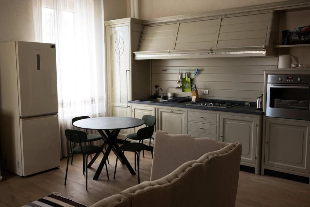 Merulana Penthouse: 5 Minutes Walk From Colosseum Екстериор снимка